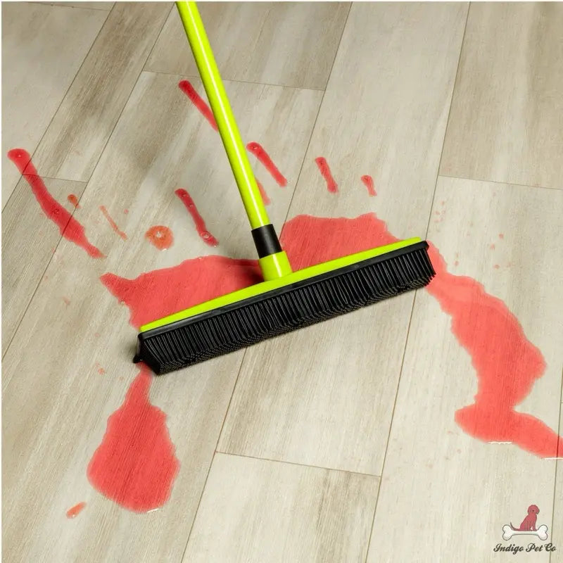 🧼Tierhaarentferner Gummibesen mit Teleskopstiel (74-127 cm) & Integriertem Abzieher